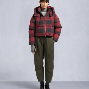 AKAI CROPPED PUFFER-SUMAC BLACK PLAID/BLACK